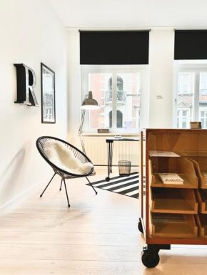 MAKERS + ROOMS APARTMENTS
